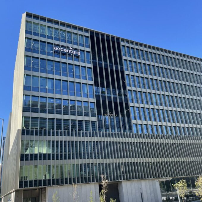 Accenture_SinaleticaExteriorEXEO_01